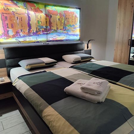 Apartments Villa A - Heating Pool Trogir Ngoại thất bức ảnh