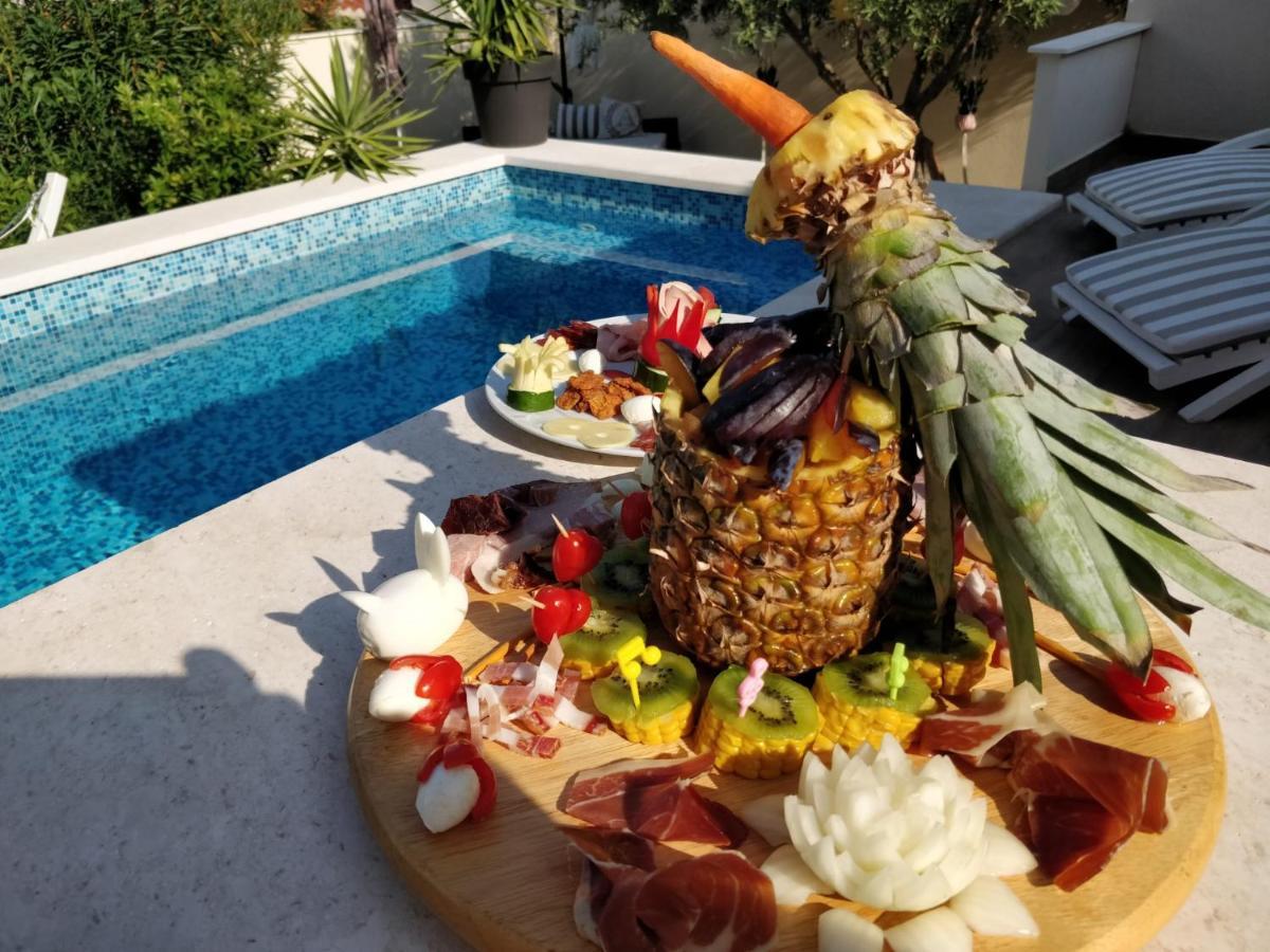 Apartments Villa A - Heating Pool Trogir Ngoại thất bức ảnh
