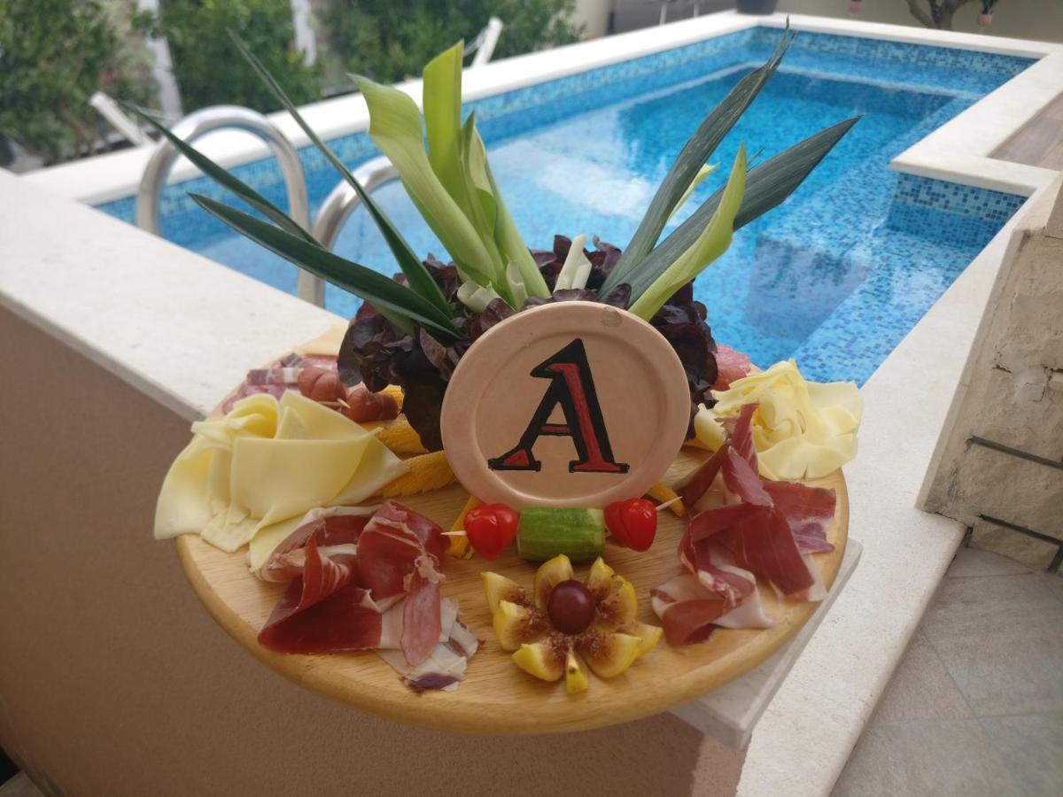 Apartments Villa A - Heating Pool Trogir Ngoại thất bức ảnh