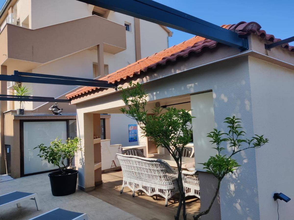 Apartments Villa A - Heating Pool Trogir Ngoại thất bức ảnh