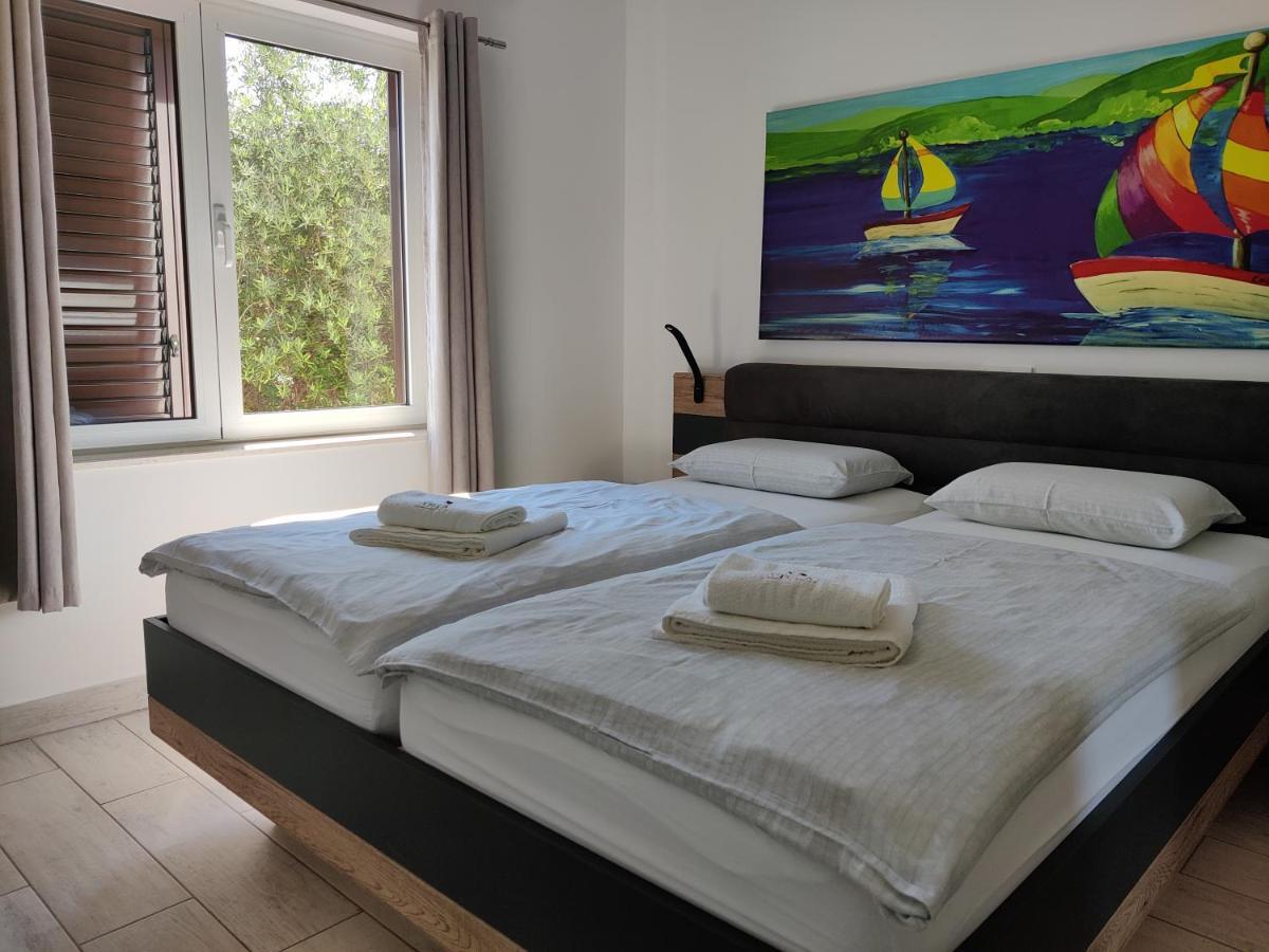 Apartments Villa A - Heating Pool Trogir Ngoại thất bức ảnh