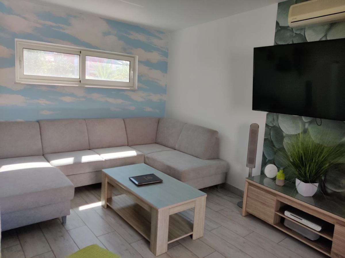 Apartments Villa A - Heating Pool Trogir Ngoại thất bức ảnh