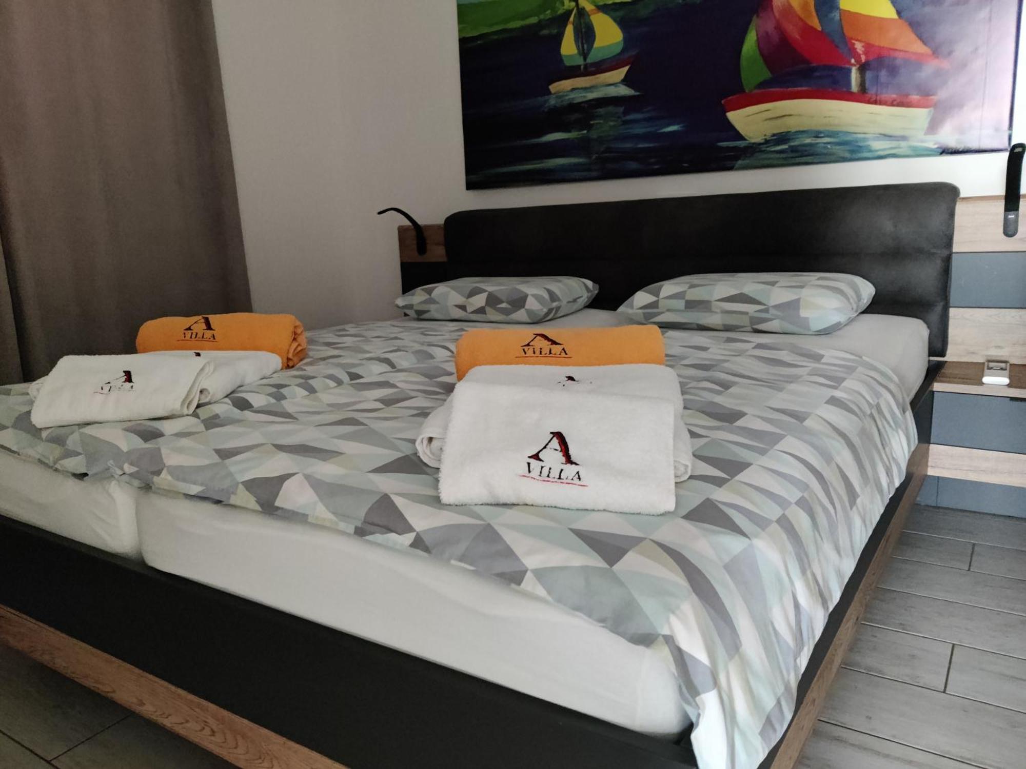 Apartments Villa A - Heating Pool Trogir Ngoại thất bức ảnh